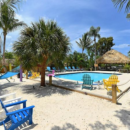Siesta Key Palms Resort Point O'Rocks Exterior photo