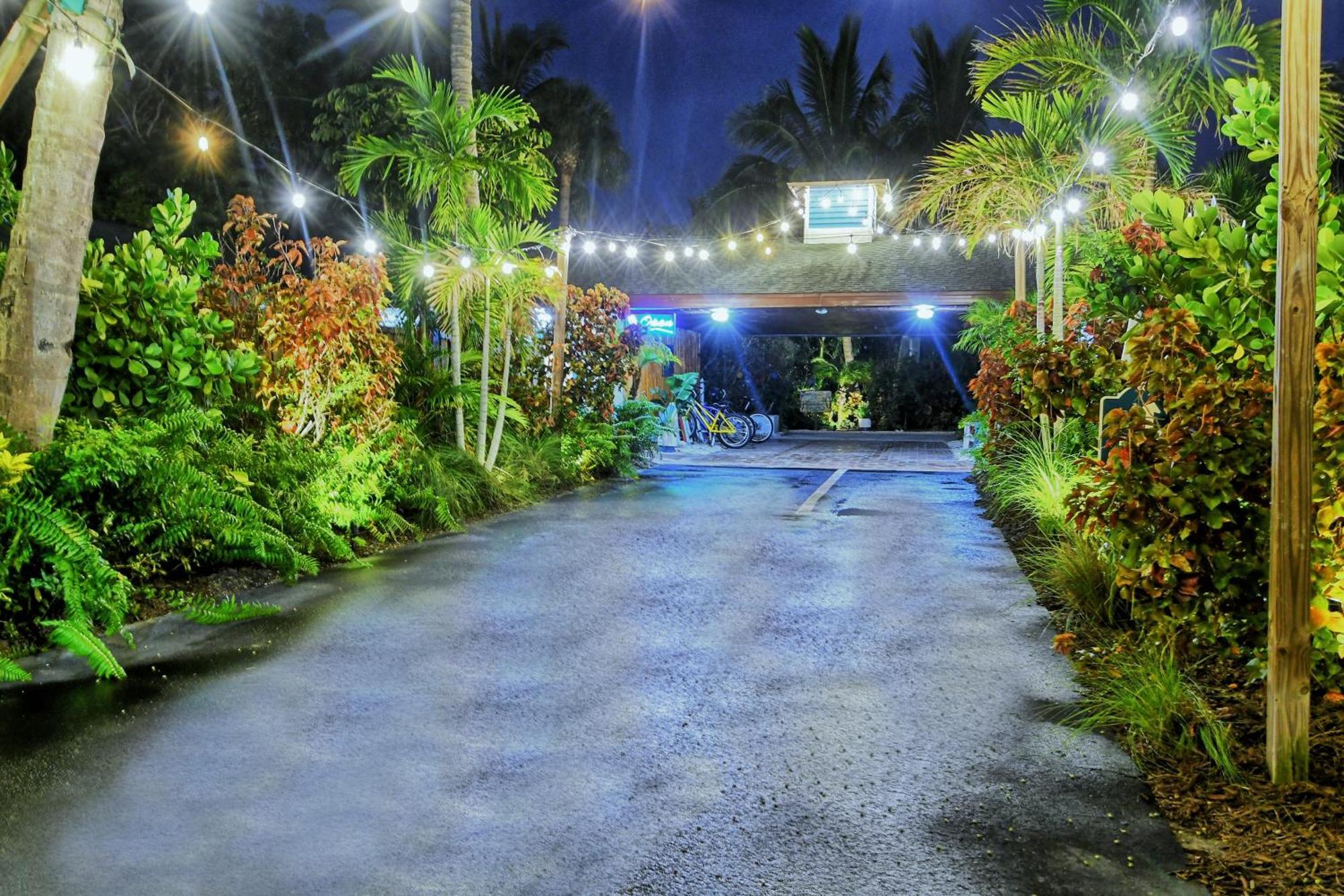 Siesta Key Palms Resort Point O'Rocks Exterior photo