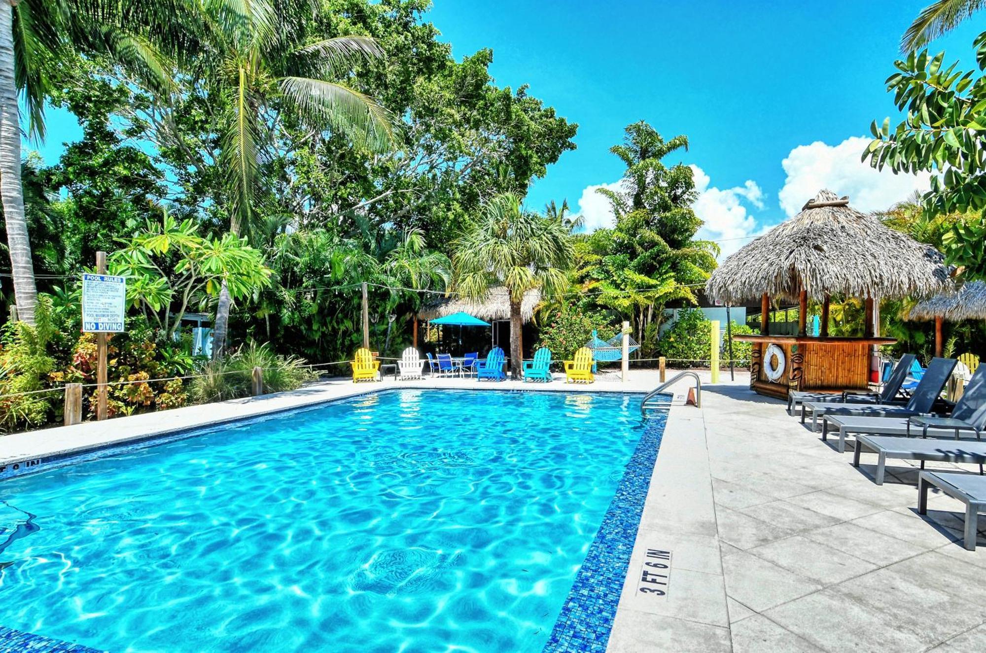 Siesta Key Palms Resort Point O'Rocks Exterior photo