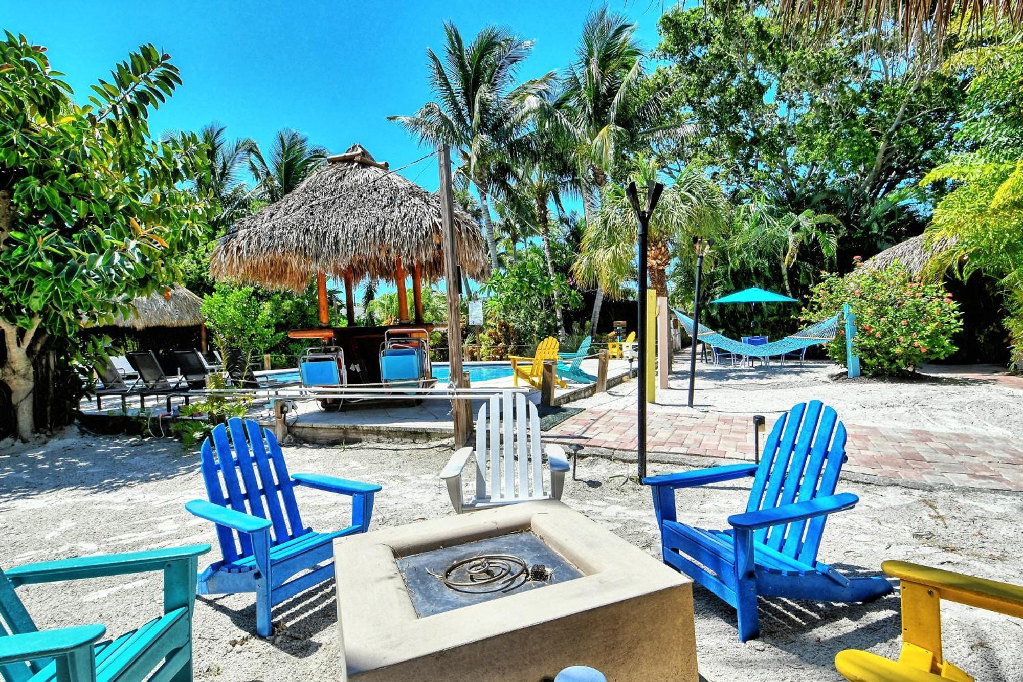 Siesta Key Palms Resort Point O'Rocks Exterior photo